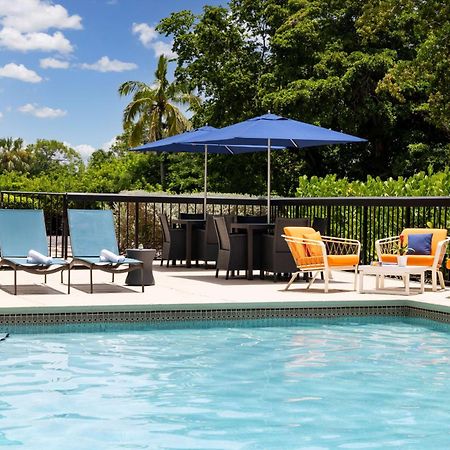 Hampton Inn Naples-Central Εξωτερικό φωτογραφία