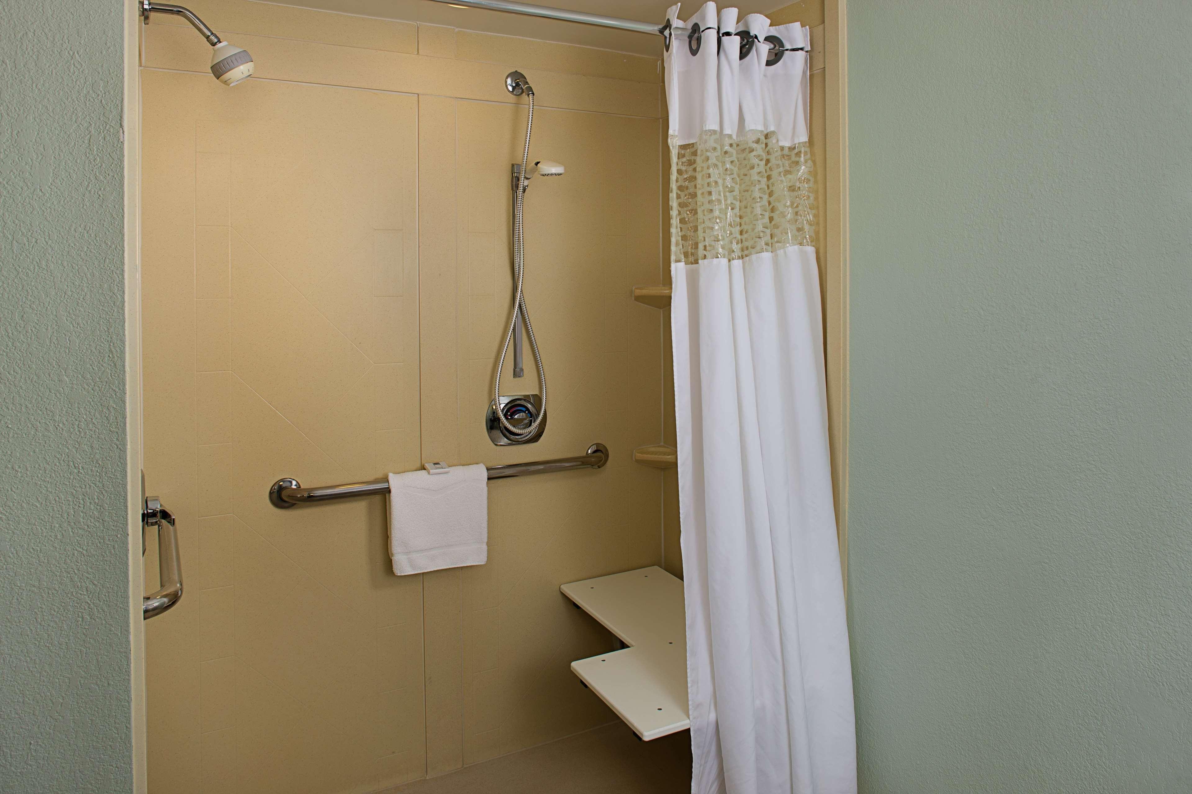 Hampton Inn Naples-Central Εξωτερικό φωτογραφία