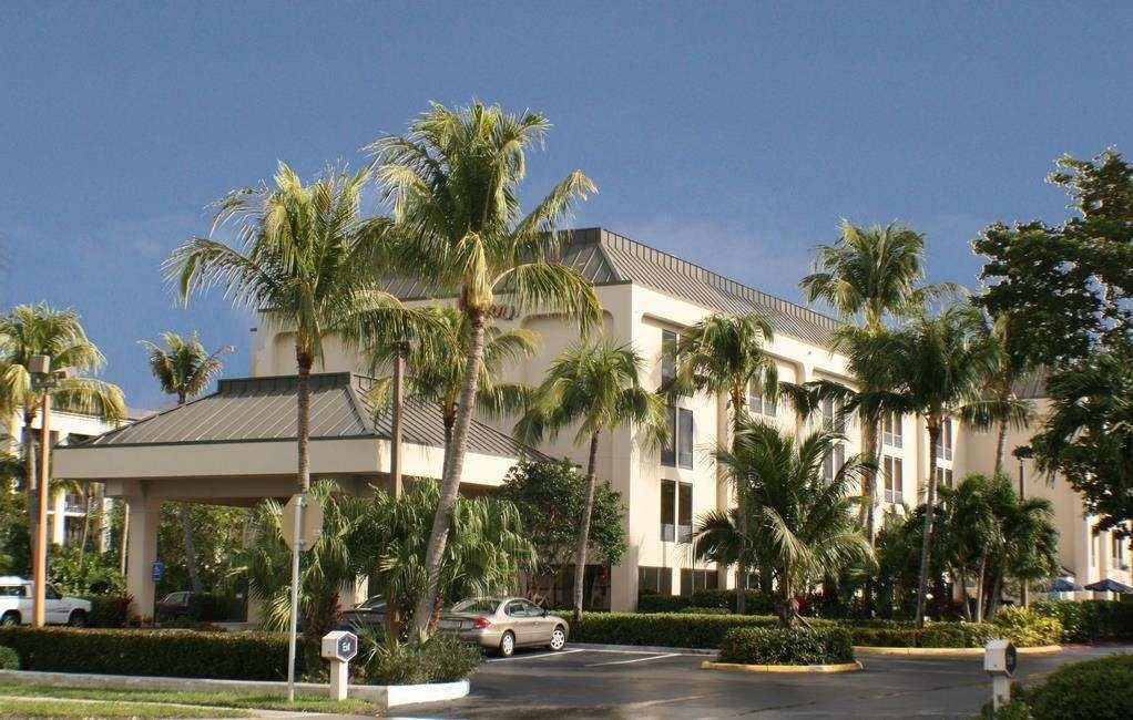 Hampton Inn Naples-Central Εξωτερικό φωτογραφία