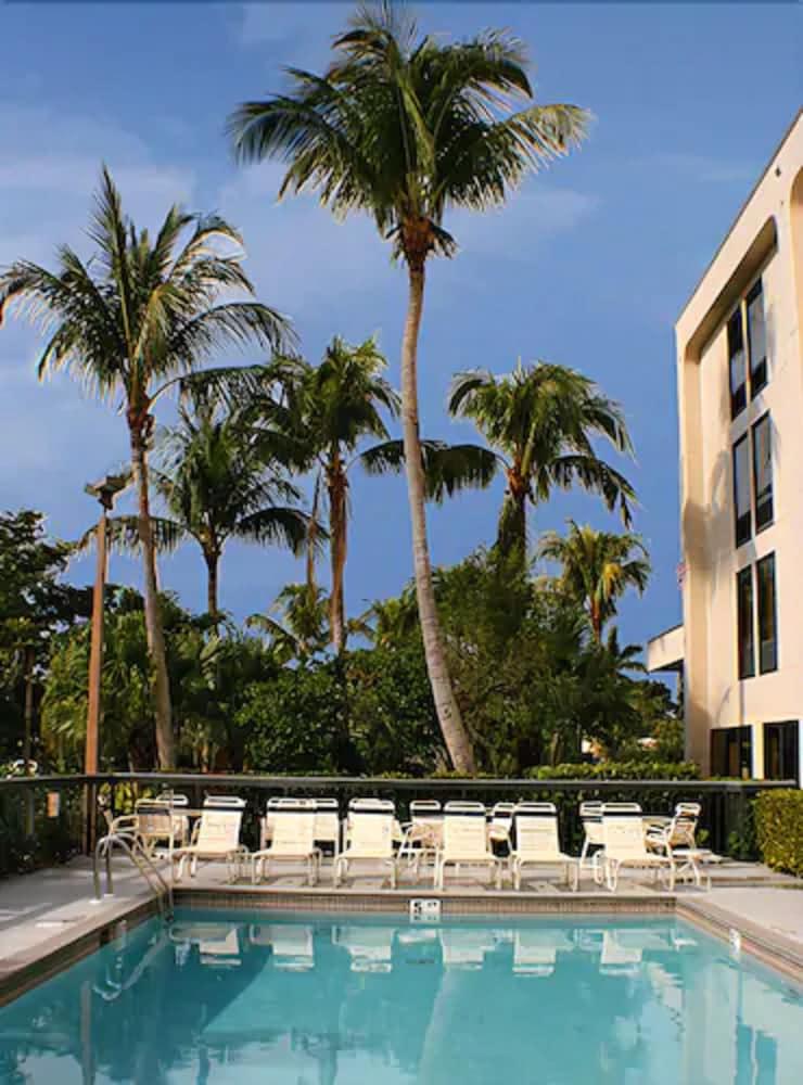 Hampton Inn Naples-Central Ανέσεις φωτογραφία