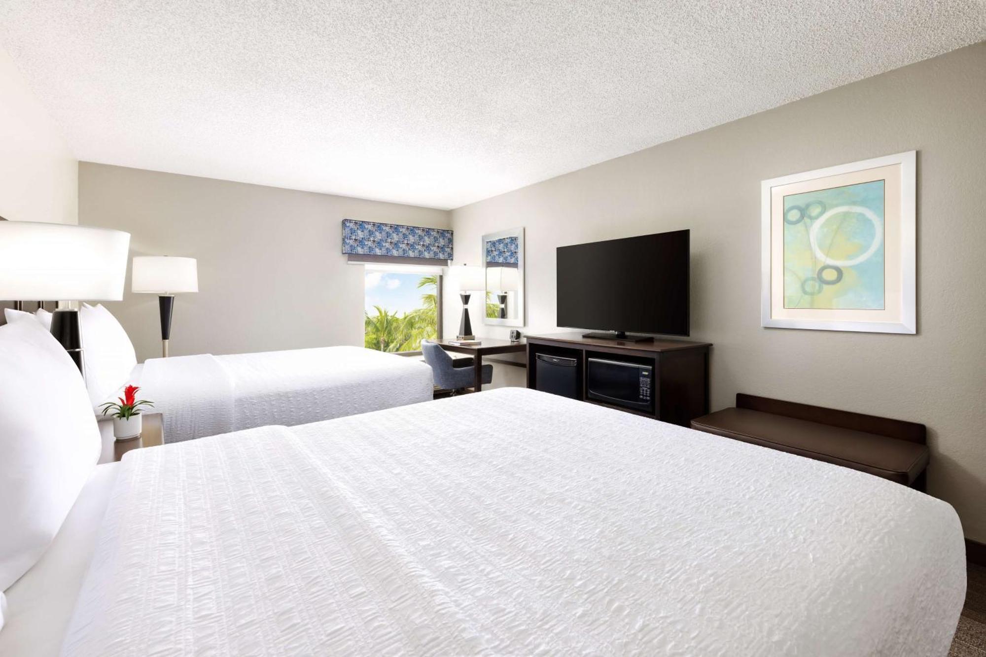 Hampton Inn Naples-Central Εξωτερικό φωτογραφία