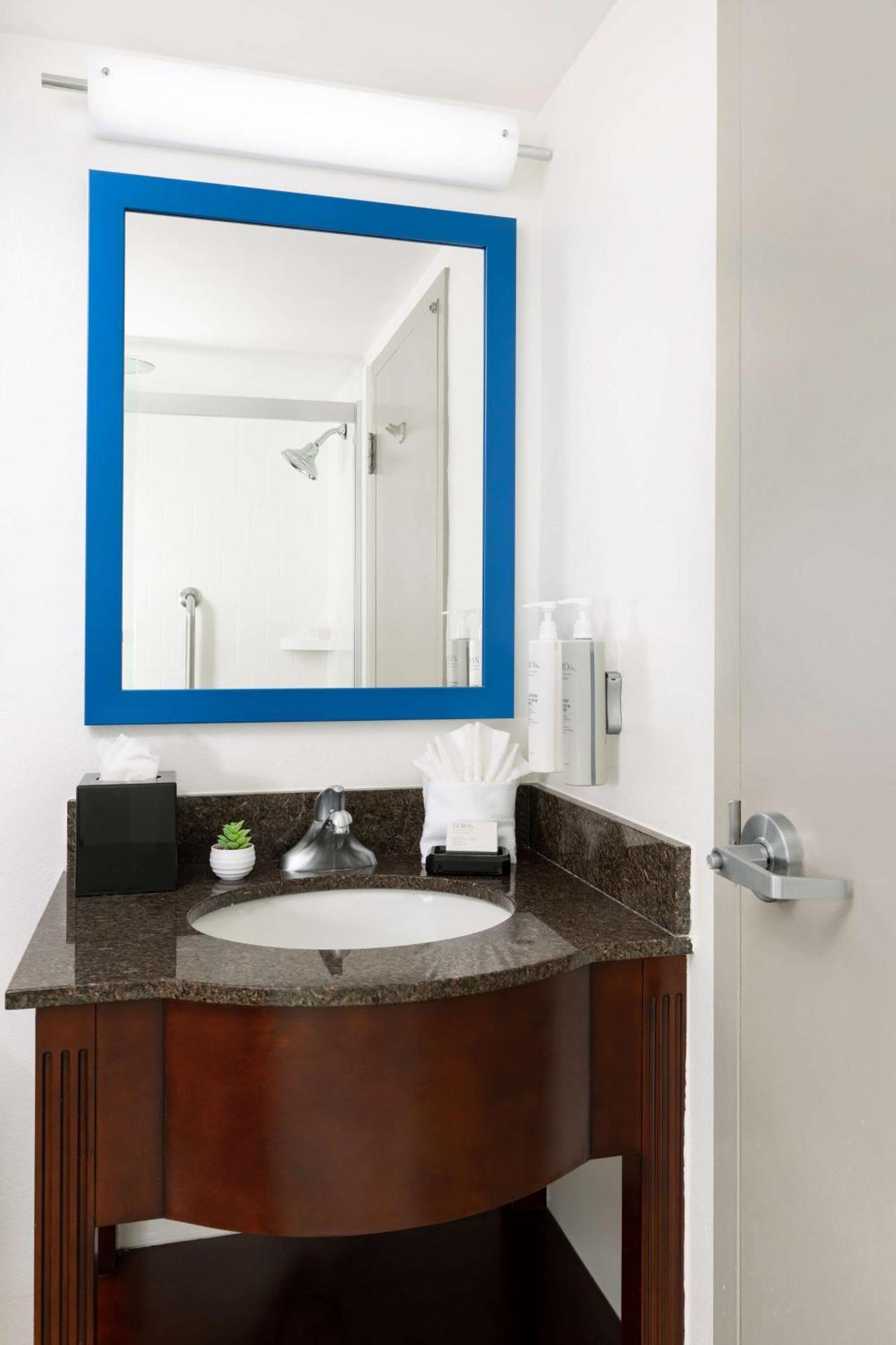 Hampton Inn Naples-Central Εξωτερικό φωτογραφία