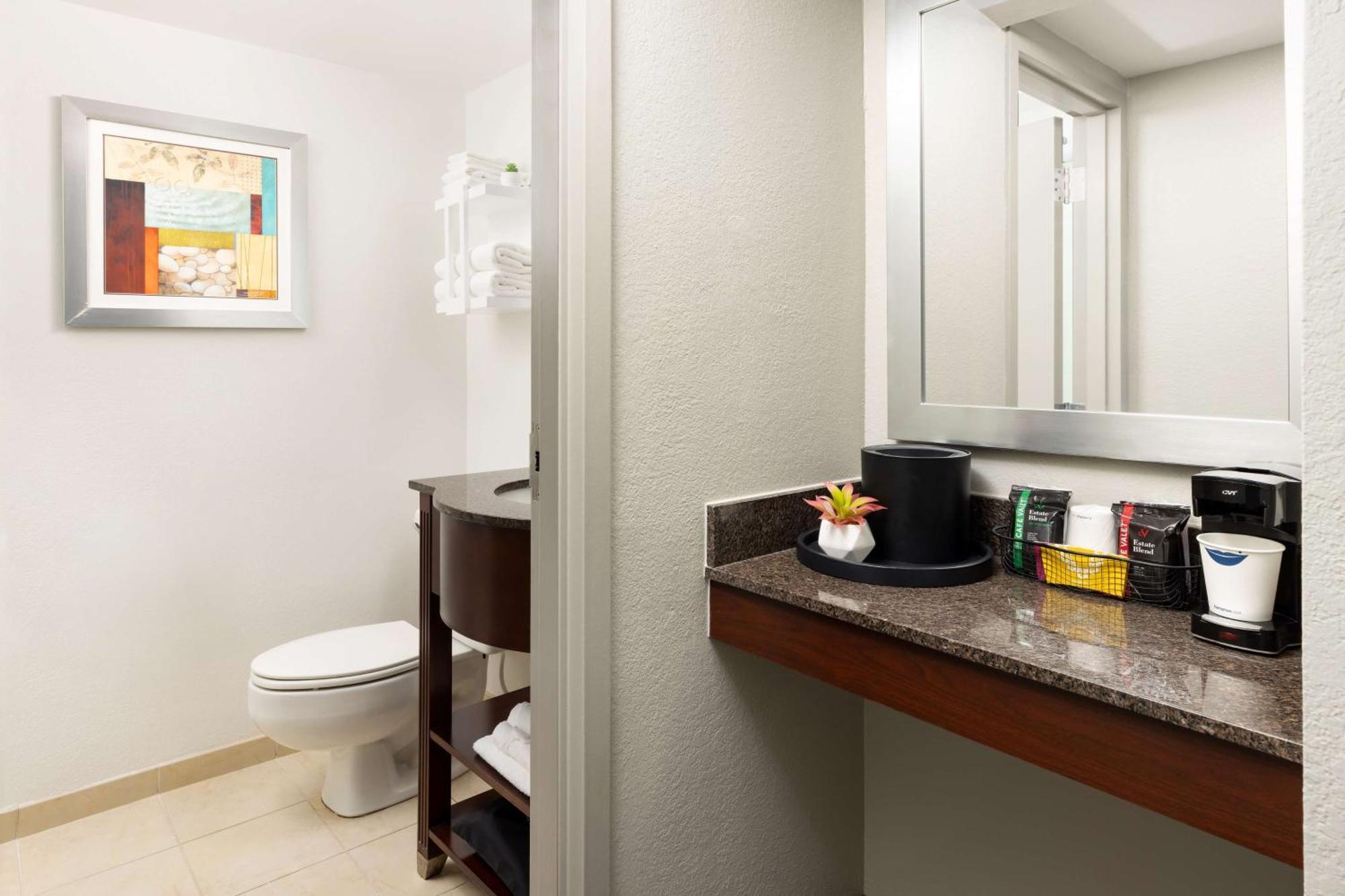 Hampton Inn Naples-Central Εξωτερικό φωτογραφία