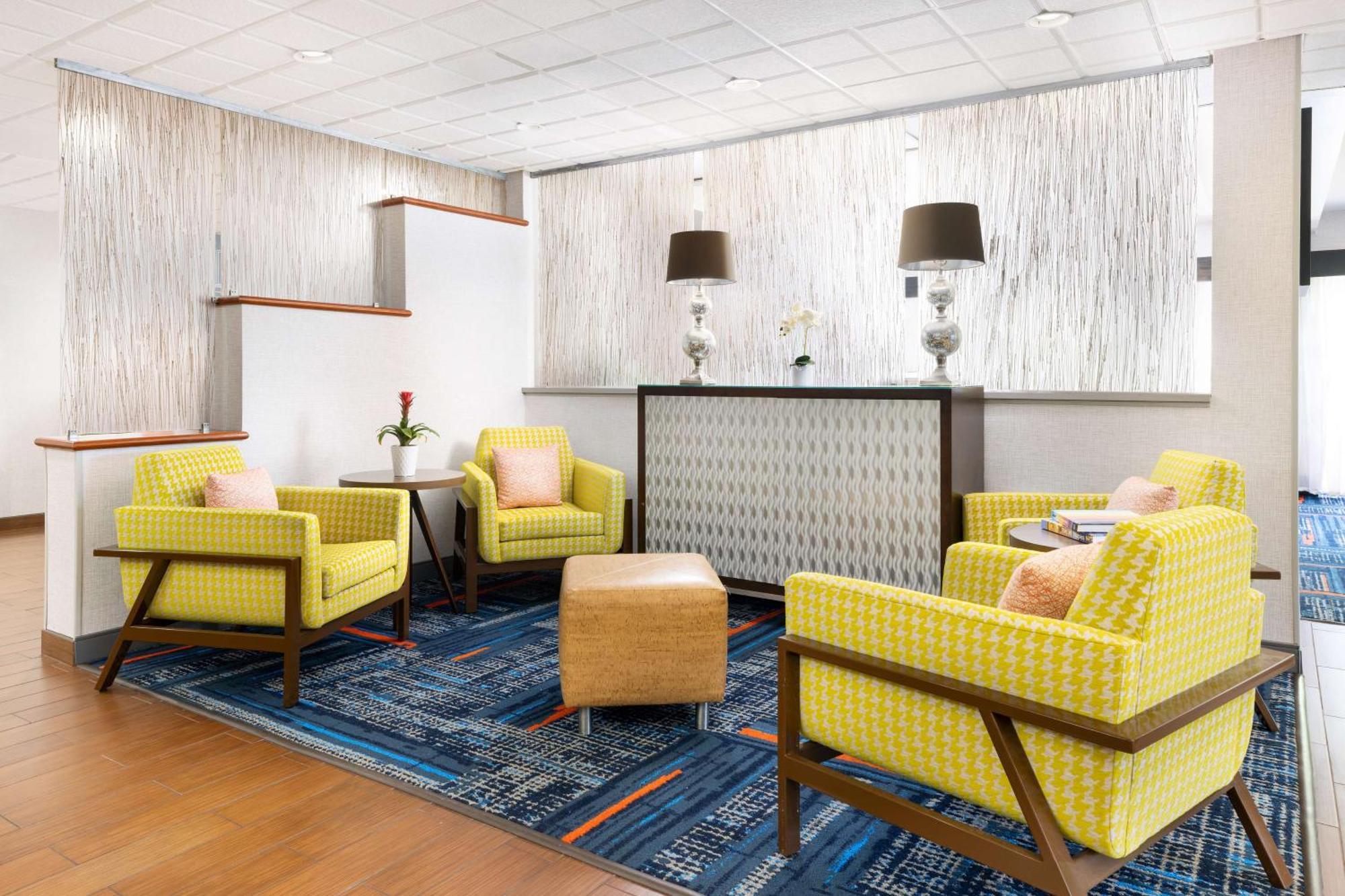 Hampton Inn Naples-Central Εξωτερικό φωτογραφία