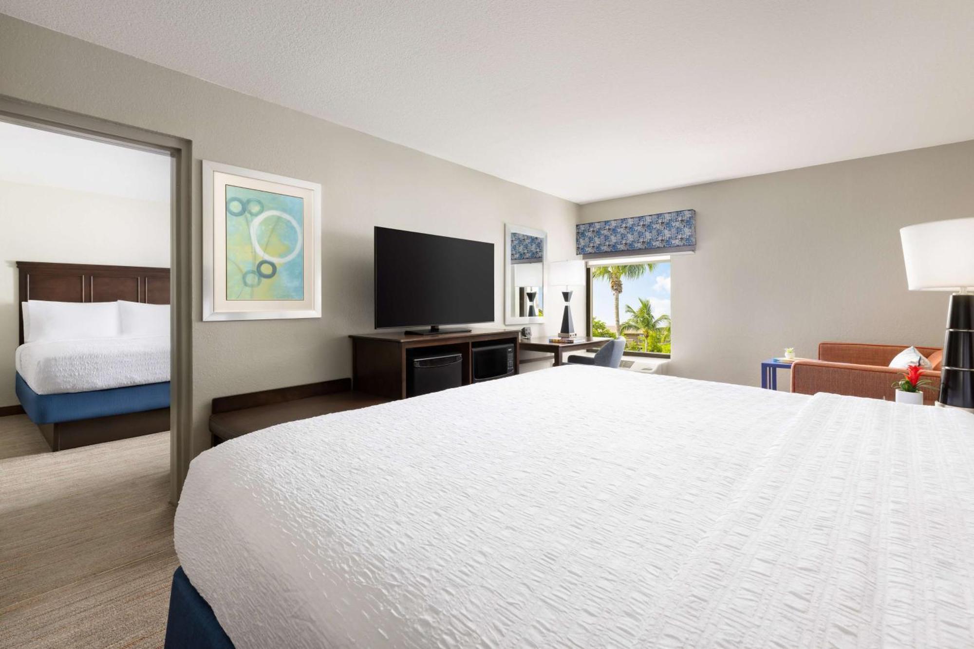 Hampton Inn Naples-Central Εξωτερικό φωτογραφία
