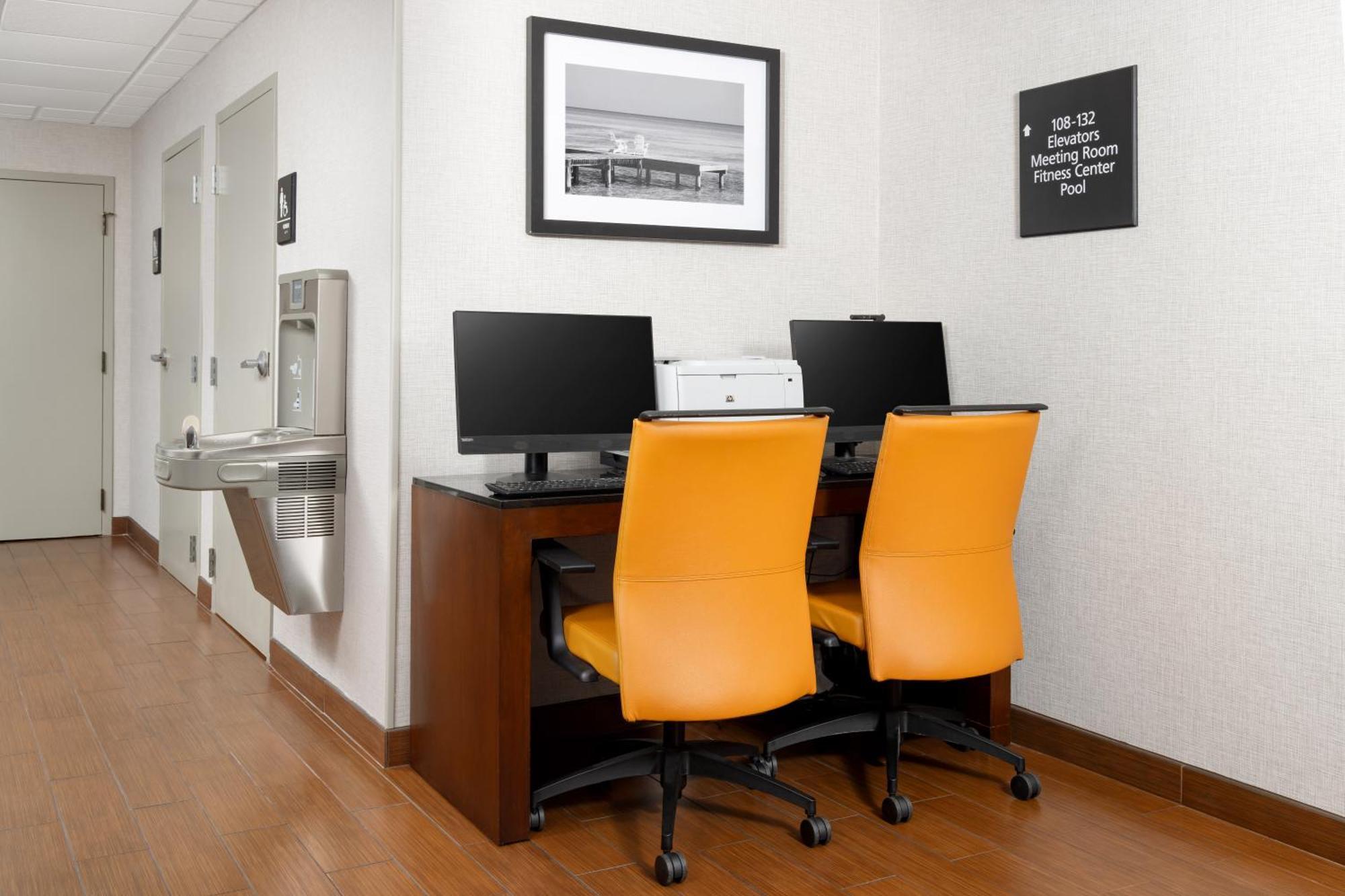 Hampton Inn Naples-Central Εξωτερικό φωτογραφία