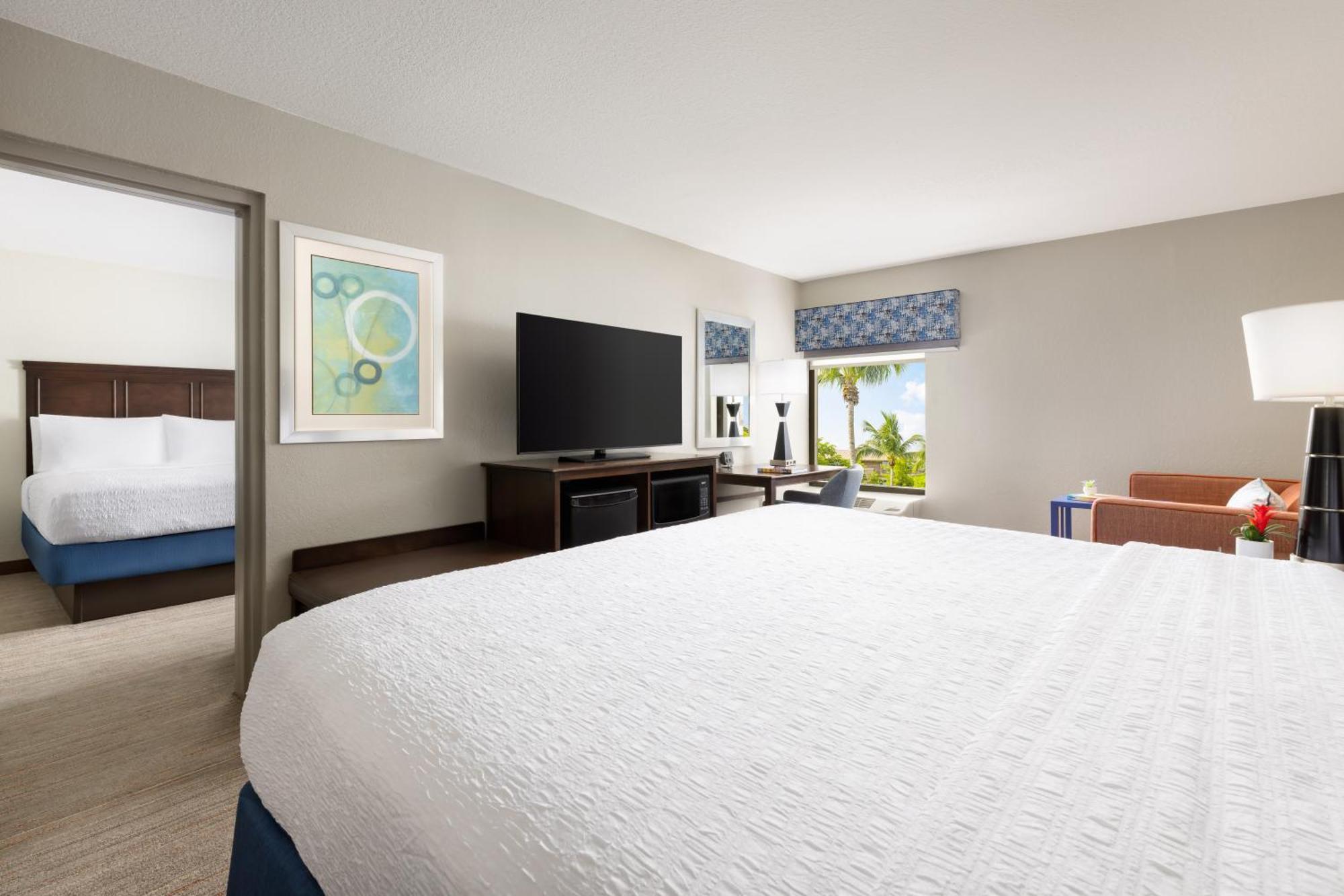 Hampton Inn Naples-Central Εξωτερικό φωτογραφία