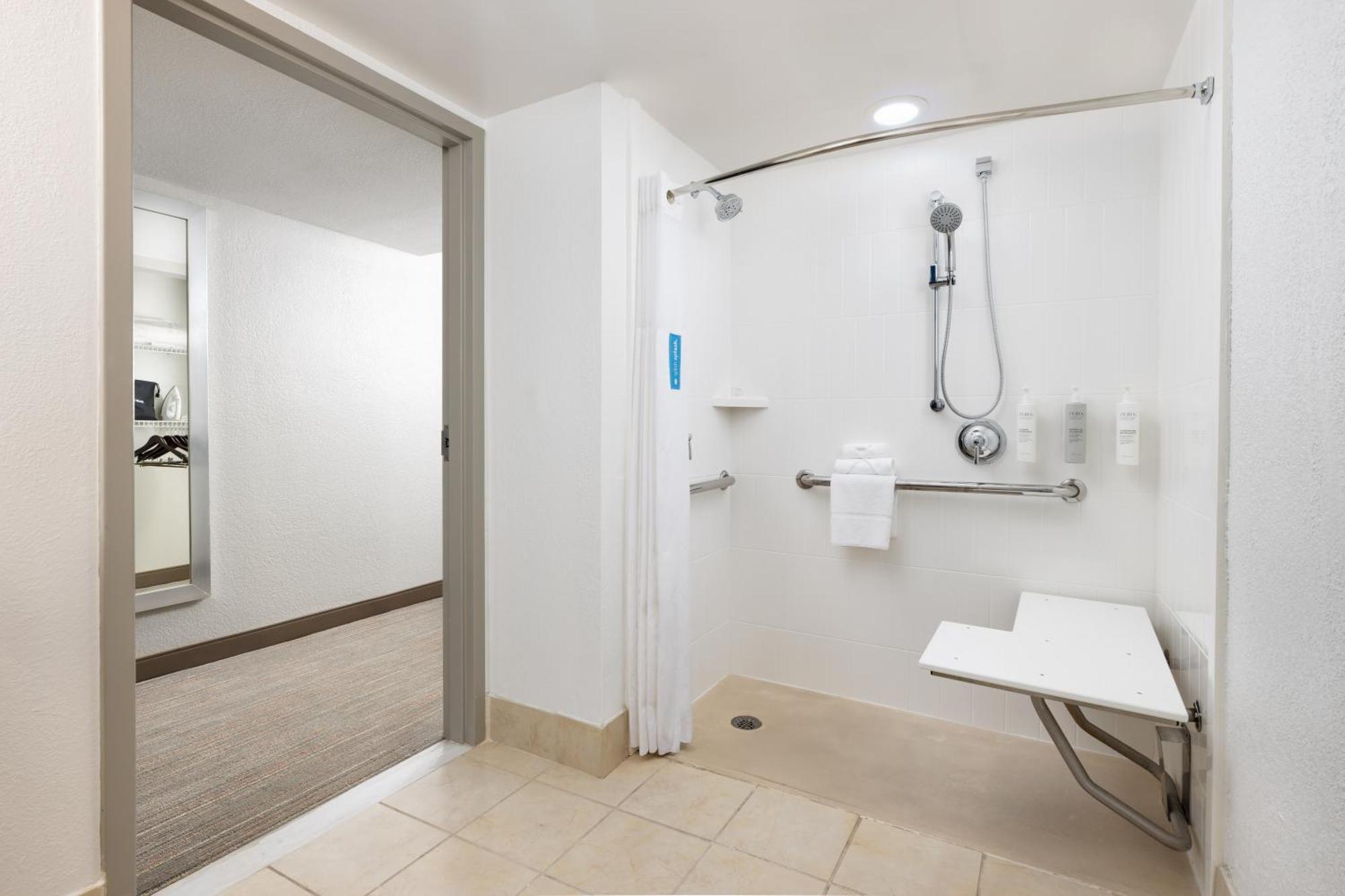 Hampton Inn Naples-Central Εξωτερικό φωτογραφία