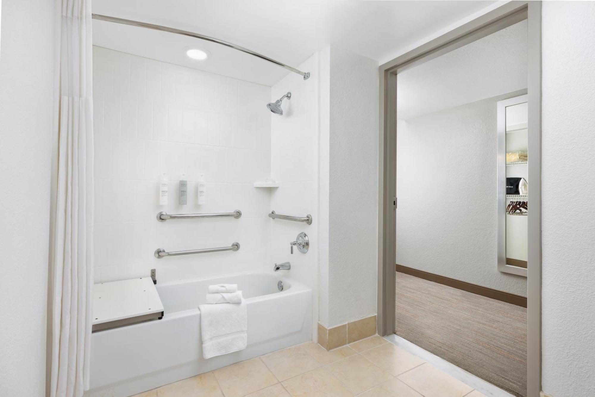 Hampton Inn Naples-Central Εξωτερικό φωτογραφία